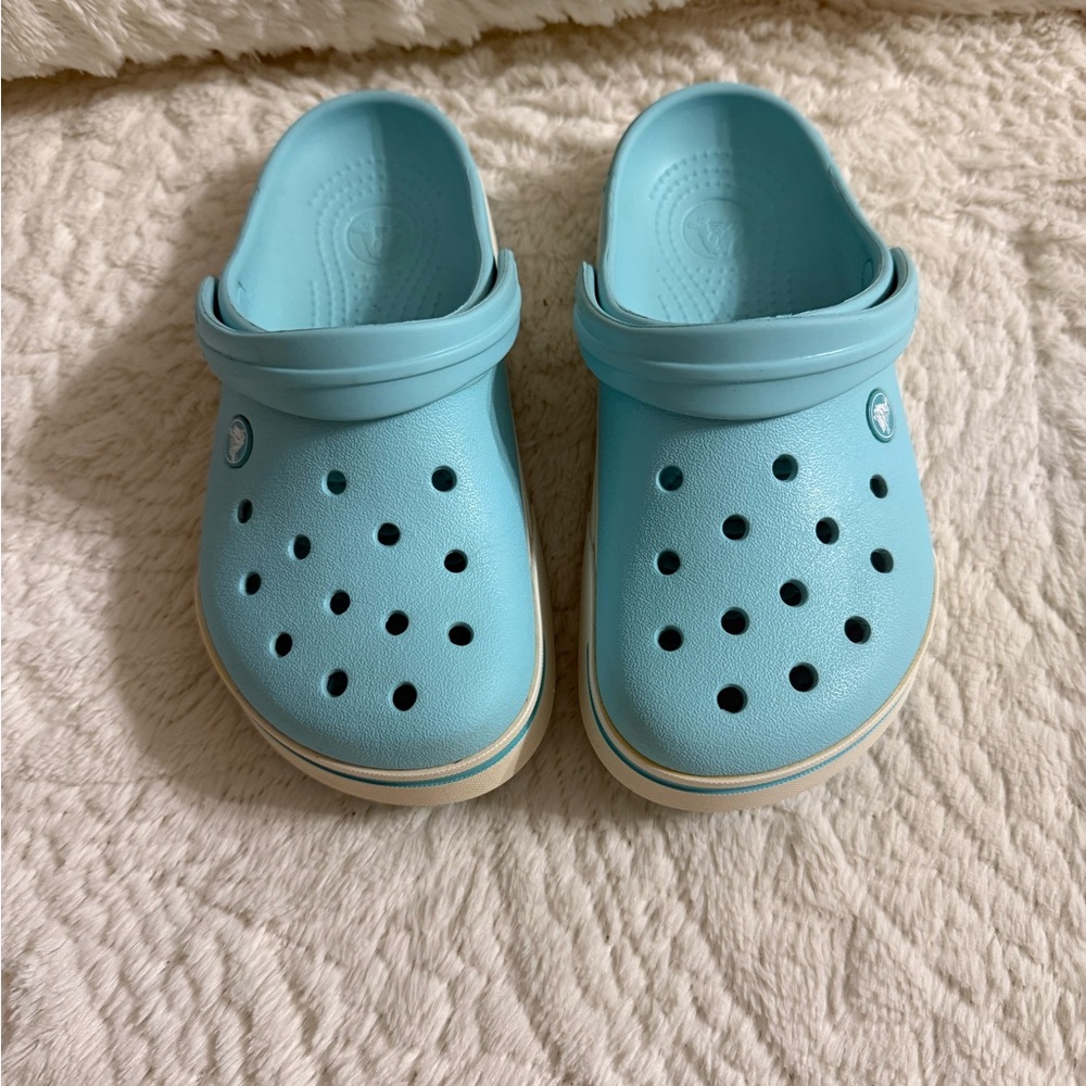 Light Blue White Band Crocs. Like New! Size M-5 W-7 S0126